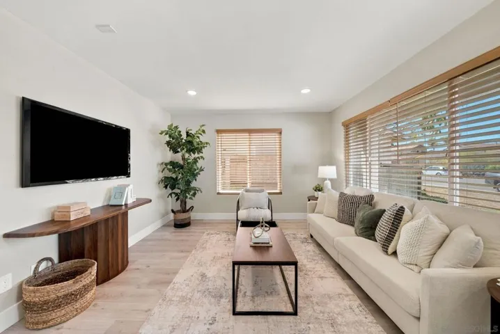 10971 Martinique Way, San Diego, California 92126 — photo 5