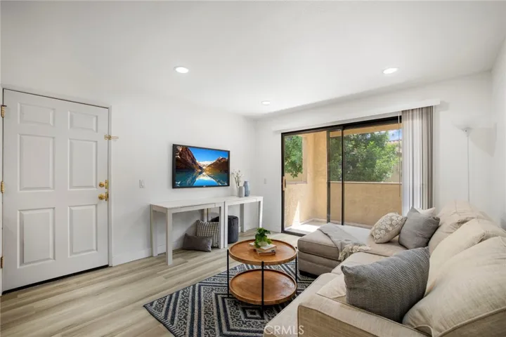 1140 W Blaine Street 202, Riverside, California 92507 — photo 4