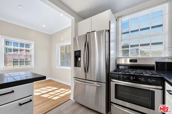 215 S Gale Drive Unit B, Beverly Hills, California 90211 — photo 4