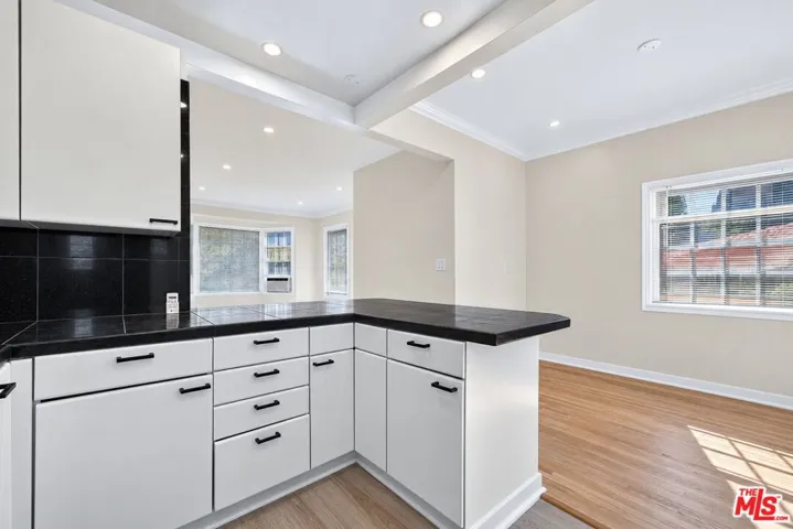 215 S Gale Drive Unit B, Beverly Hills, California 90211 — photo 5