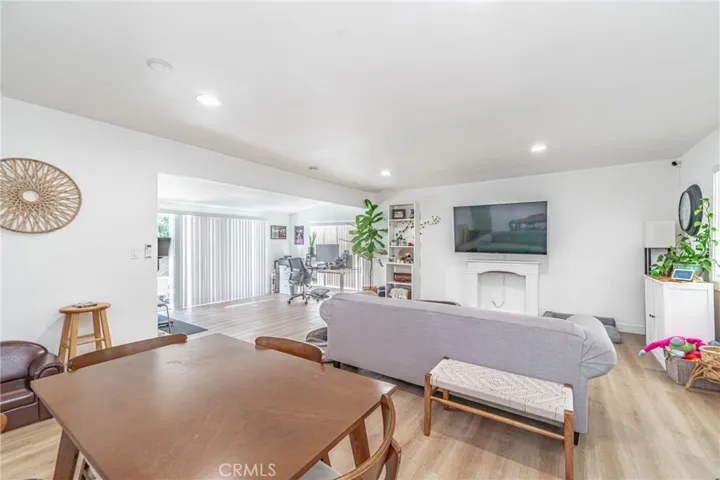 10919 Newville, Downey, California 90241 — photo 4
