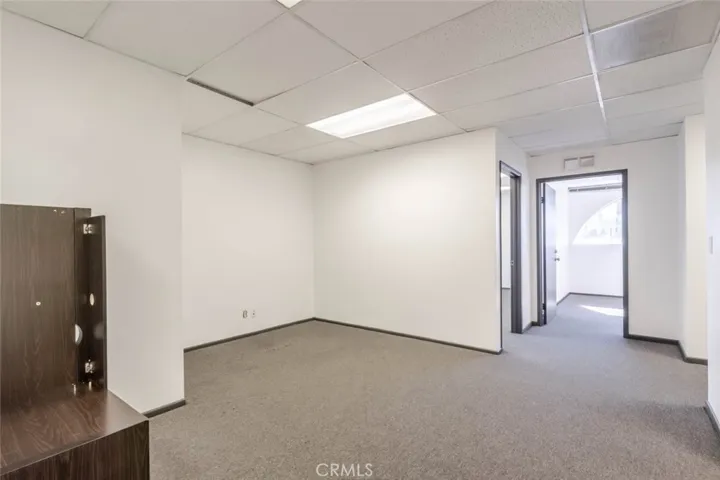 14847 Magnolia Boulevard 201, Sherman Oaks, California 91403 — photo 5