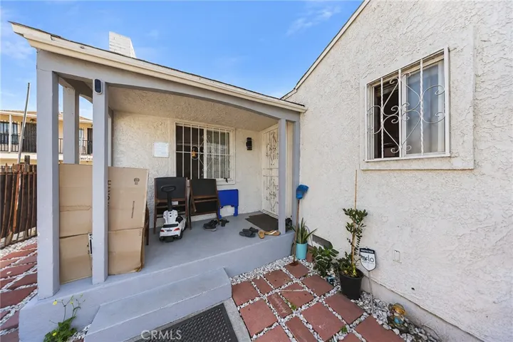 9614 Graham Ave, Los Angeles, California 90002 — photo 5