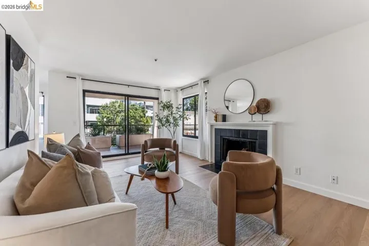 322 Hanover Ave 212, Oakland, California 94606 — photo 5