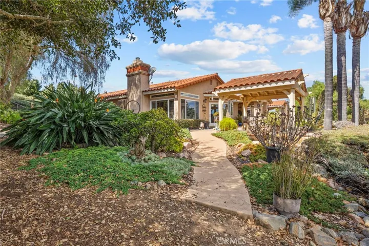 349 Puerta De Lomas, Fallbrook, California 92028 — photo 4