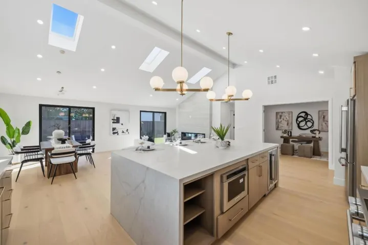 1054 Steinway Avenue, Campbell, California 95008 — photo 5