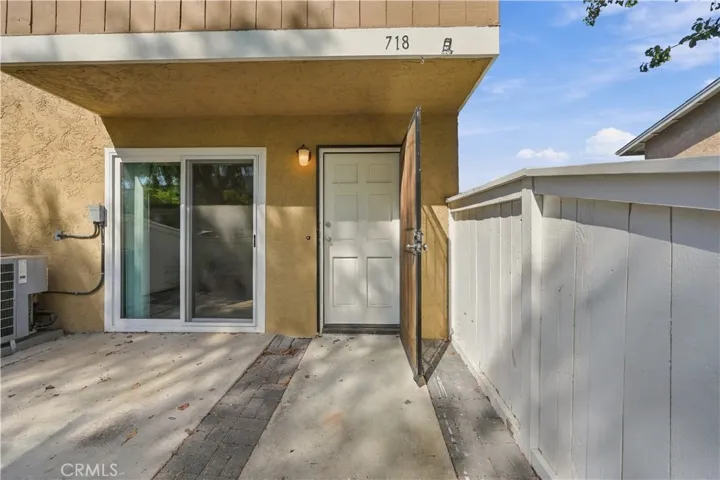 718 Buena Tierra, Oceanside, California 92057 — photo 4