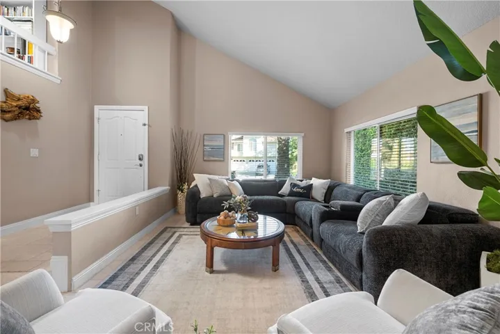 24521 Skyridge Drive, Newhall, California 91321 — photo 5