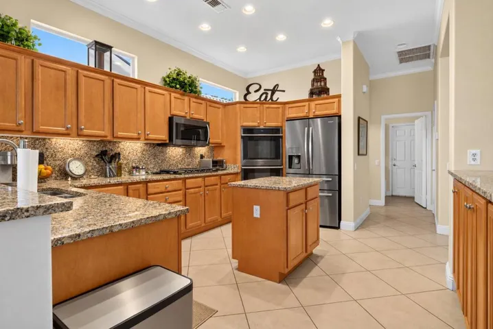 35315 Summerland Avenue, Palm Desert, California 92211 — photo 4