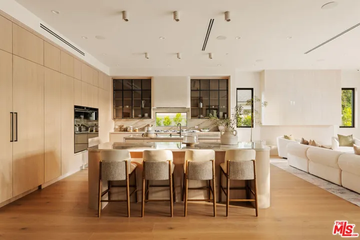 4317 Elmer Avenue, Studio City, California 91602 — photo 4