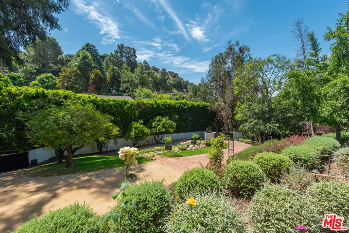 9305 Hazen Drive, Beverly Hills, California 90210 — photo 5
