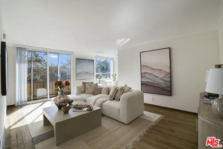 525 N Sycamore Avenue 306, Los Angeles, California 90036 — photo 5