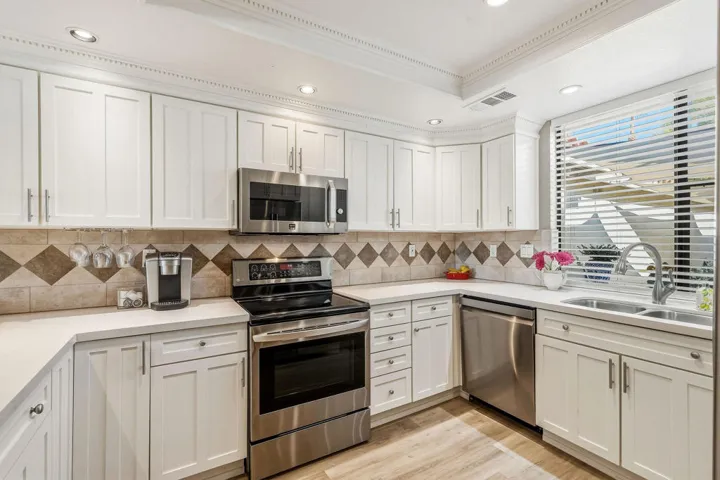 303 Villena Way, Palm Desert, California 92260 — photo 4