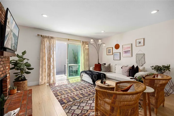 2033 Laurie Lane, Costa Mesa, California 92627 — photo 5
