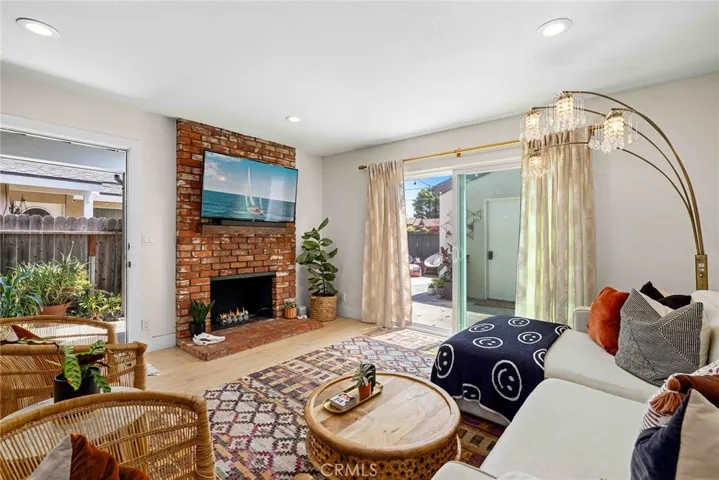 2033 Laurie Lane, Costa Mesa, California 92627 — photo 4