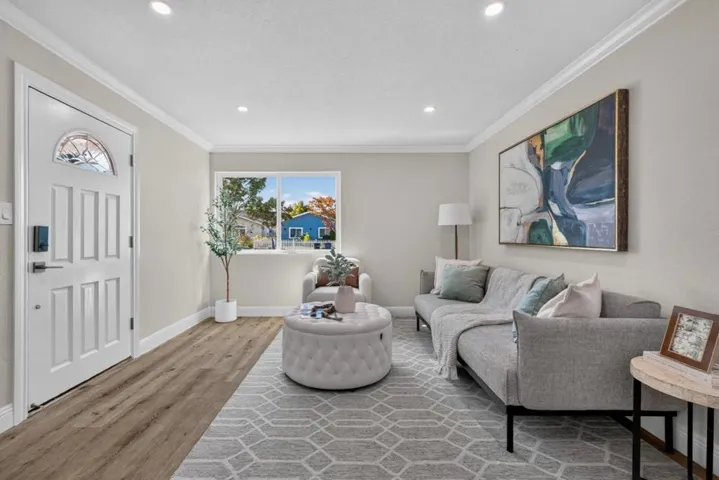 586 Borregas Avenue, Sunnyvale, California 94085 — photo 4