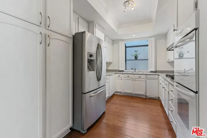 2031 S Bentley Avenue 107, Los Angeles, California 90025 — photo 4