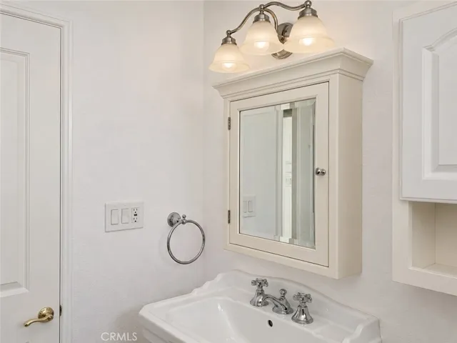 970 Pepperhill, Pasadena, California 91107 — photo 5