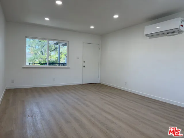 11500 Riverside Drive 4, North Hollywood, California 91602 — photo 5