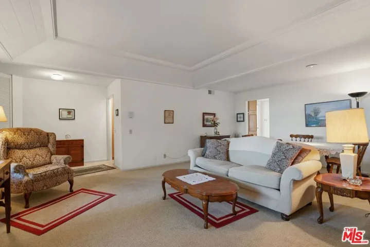 10866 Rose Avenue 203, Los Angeles, California 90034 — photo 4