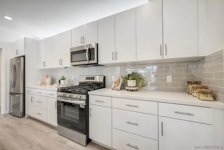 2250 Calle Chanate, San Diego, California 92139 — photo 5
