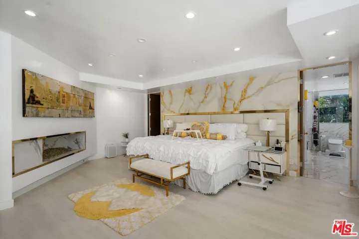1590 Benedict Canyon Drive, Beverly Hills, California 90210 — photo 4
