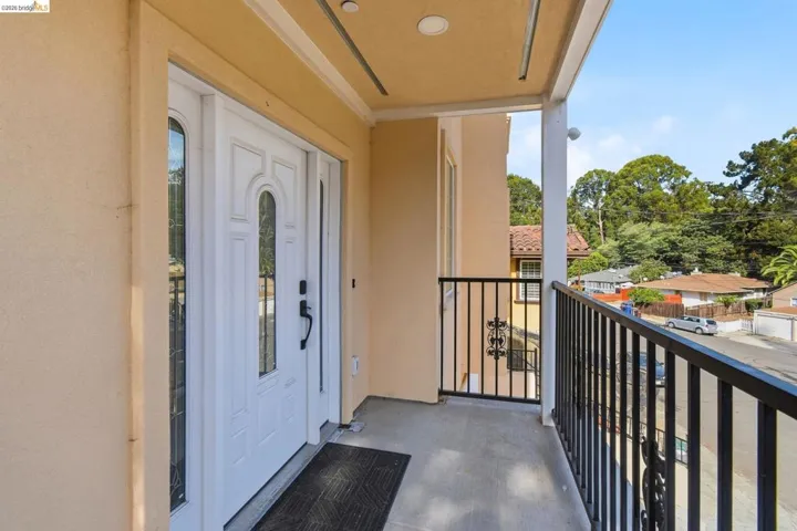 6105 Oakdale Ave, Oakland, California 94605 — photo 5
