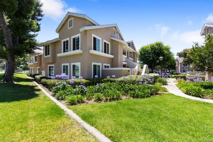 115 Greenfield, Irvine, California 92614 — photo 5