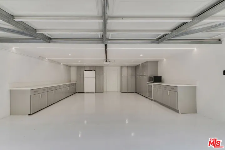10160 Cielo Drive, Beverly Hills, California 90210 — photo 5