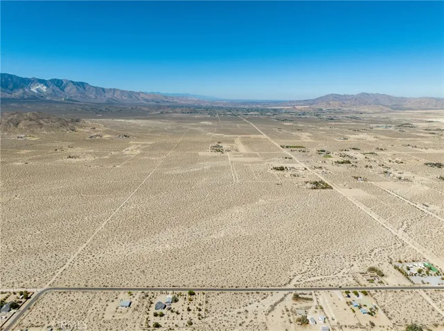 768 Visalia Avenue, Lucerne Valley, California 92356 — photo 4