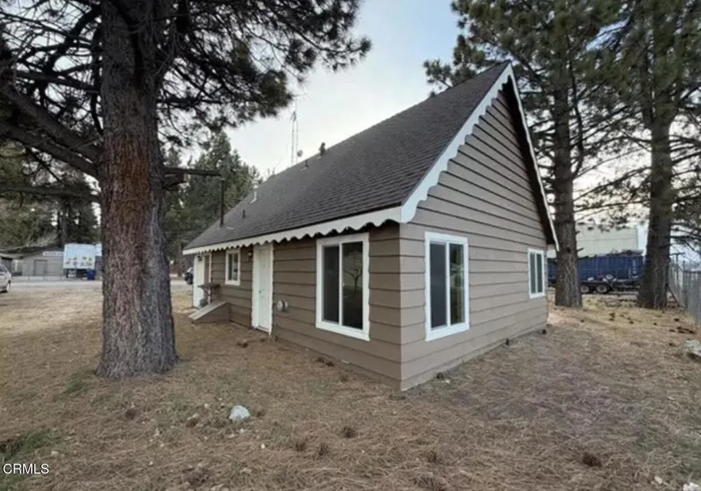 345 W Fairway Blvd