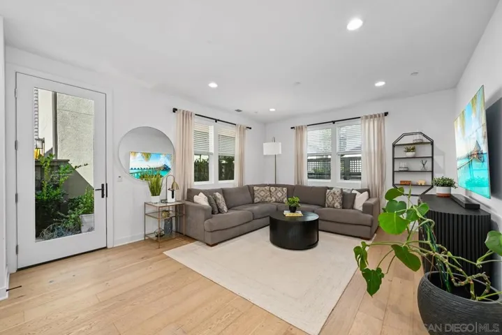 1156 E Cove Pl., Encinitas, California 92024 — photo 5