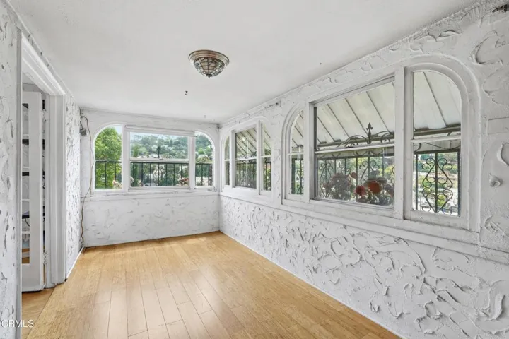 3911 De Longpre Avenue, Los Angeles, California 90027 — photo 5
