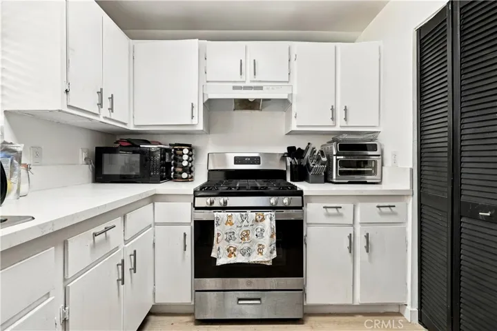 14839 Sylvan Street, Van Nuys, California 91411 — photo 4