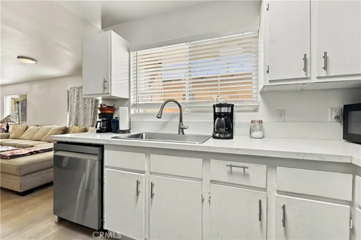 14839 Sylvan Street, Van Nuys, California 91411 — photo 5