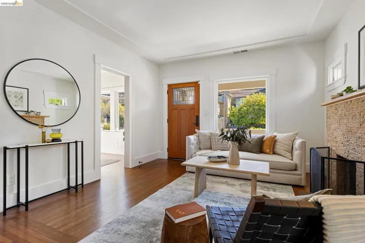 5377 Bryant Ave, Oakland, California 94618 — photo 5