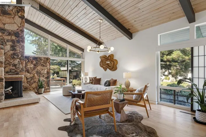 81 Elysian Fields Dr, Oakland, California 94605 — photo 4