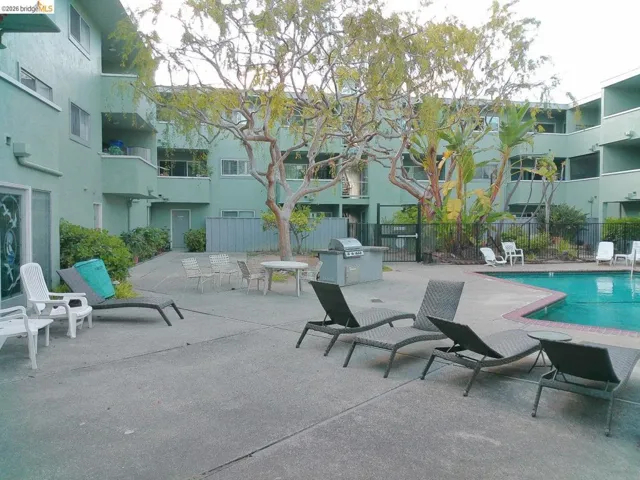 325 Kitty Hawk Rd 304, Alameda, California 94501 — photo 5