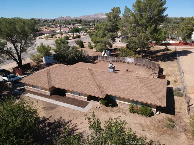 19430 Tomahawk Road, Apple Valley, California 92307 — photo 4