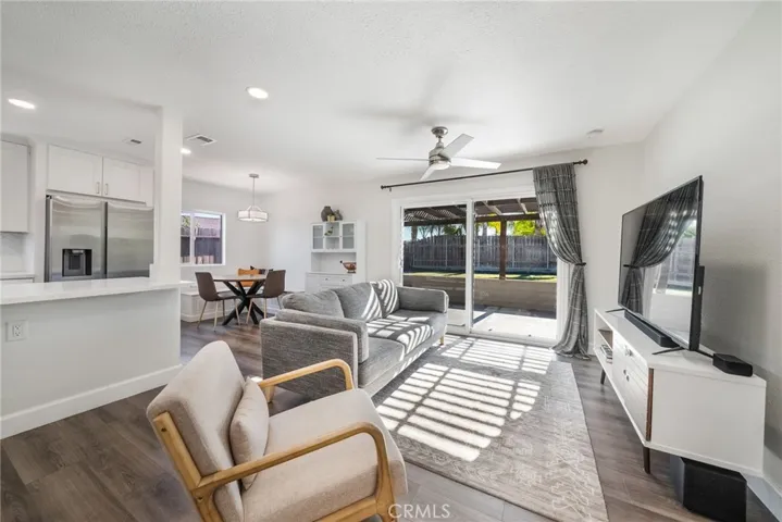 652 Parker, Oceanside, California 92057 — photo 5