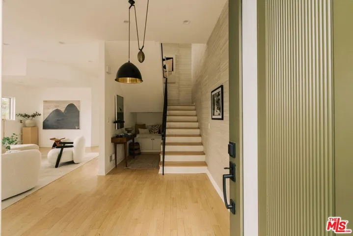 2591 Leicester Drive, Los Angeles, California 90046 — photo 4