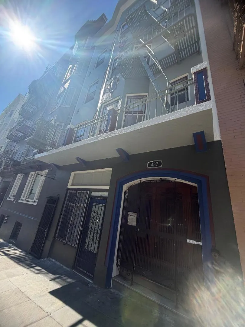 437 Hyde St