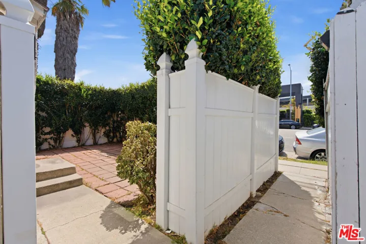 11921 Jefferson Boulevard, Los Angeles, California 90230 — photo 4