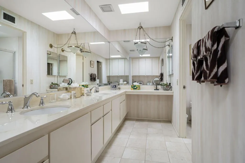44-web-or-mls-JAJacarda_OPMG_0925_044 44-web-or-mls-JAJacarda_OPMG_0925_044