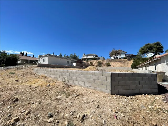 18200 Kalin Ranch Drive, Victorville, California 92395 — photo 5