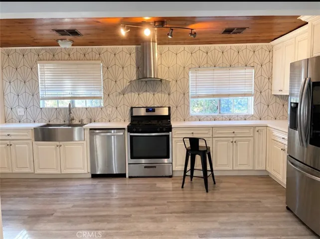 22728 Ponderosa, Crestline, California 92325 — photo 5
