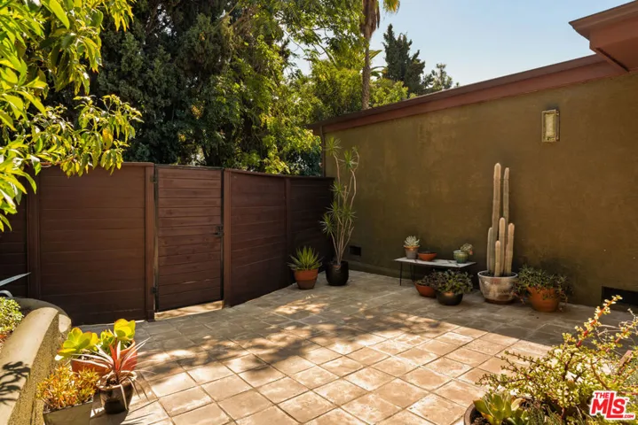 2415 Hines Drive, Los Angeles, California 90065 — photo 4
