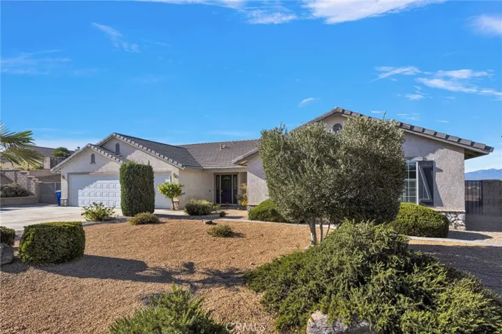 20137 Skyline Ranch, Apple Valley, California 92308 — photo 5