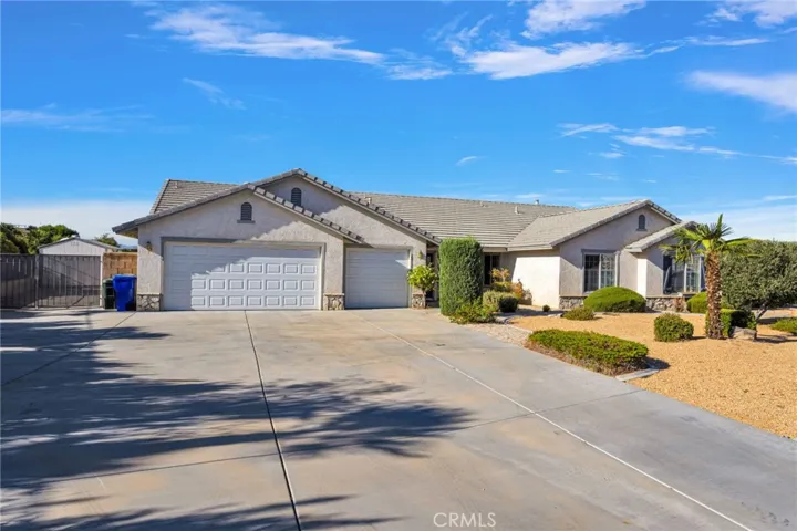 20137 Skyline Ranch, Apple Valley, California 92308 — photo 4