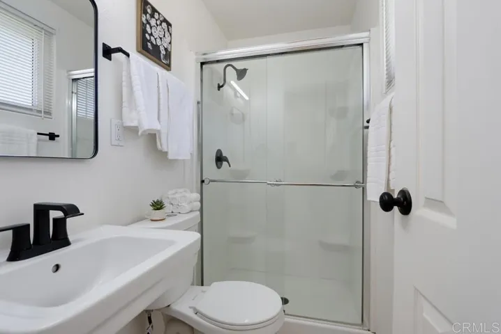 6954 Ballinger, San Diego, California 92119 — photo 5
